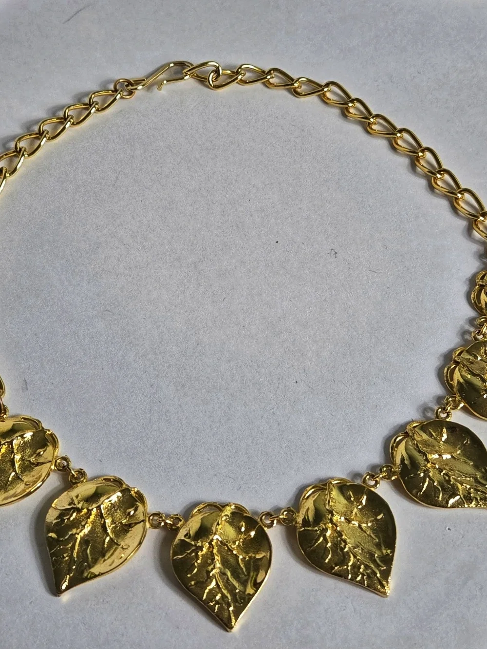 Vintage Gold Leaf-Link Necklace - Gold Tone - Picture 8 of 12